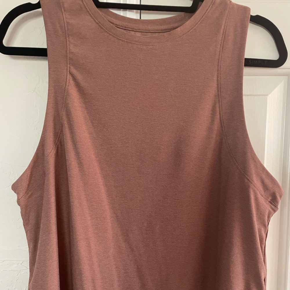 Old Navy Warm Taupe Split Hem T-Shirt